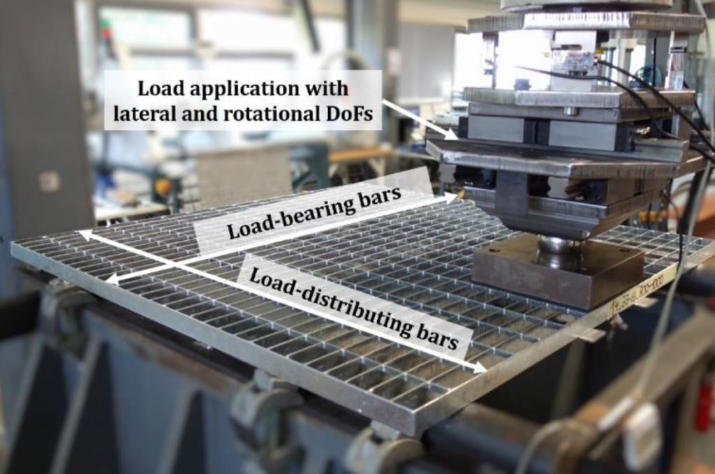 Experimental and numerical investigations on the structural behavior of metallic gratings